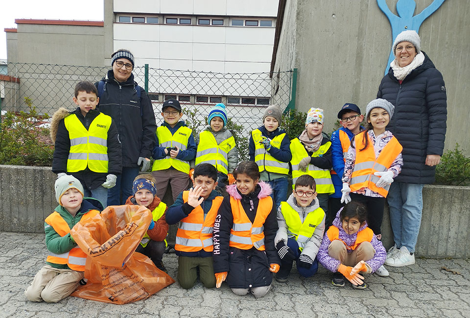 Die Vorschulklasse der Volksschule Horn waren die ersten beim Müllsammeln. Alle Fotos zur Verfügung